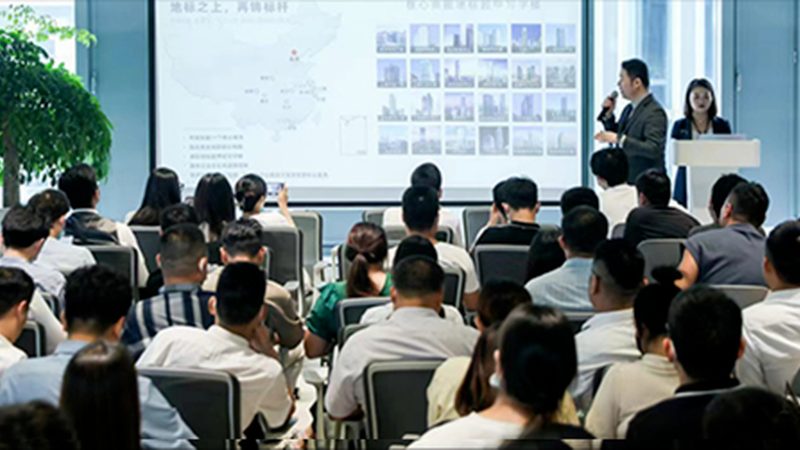 企业在选择财税公司时，应关注以下合规风险：