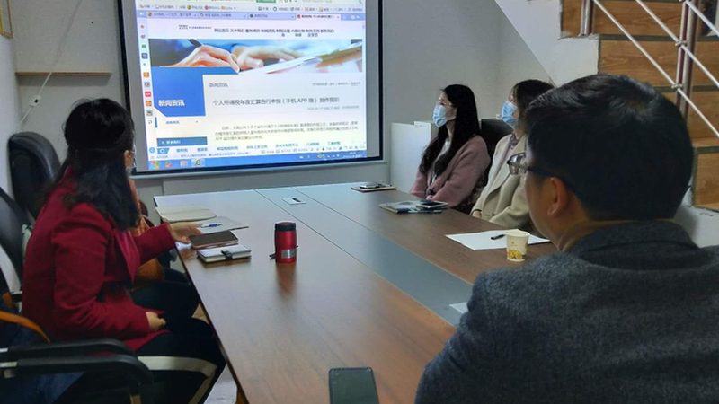 准备申请文件：申请实用新型专利需要提交以下文件：
